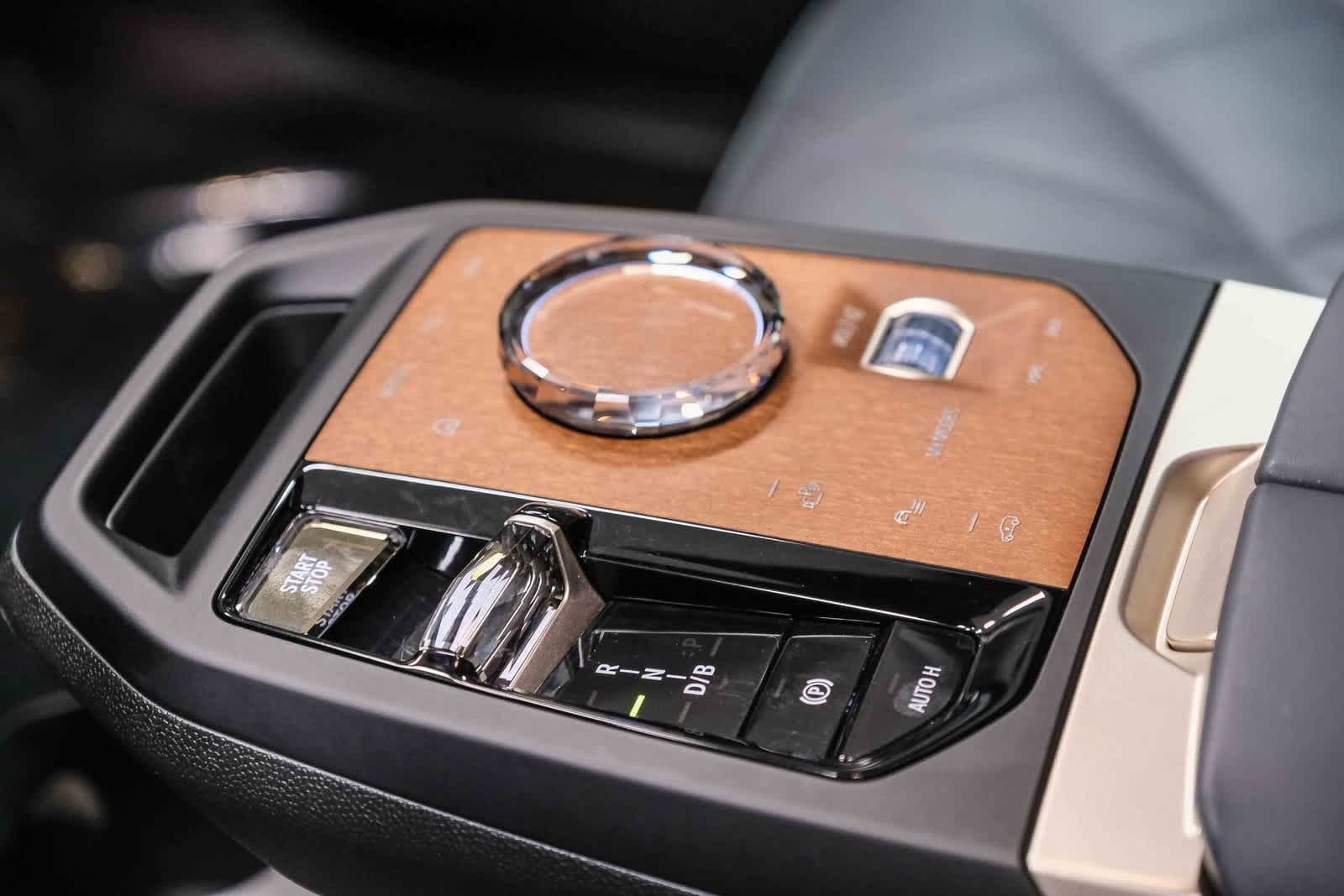 Thumbnail: 2023 BMW iX - 16