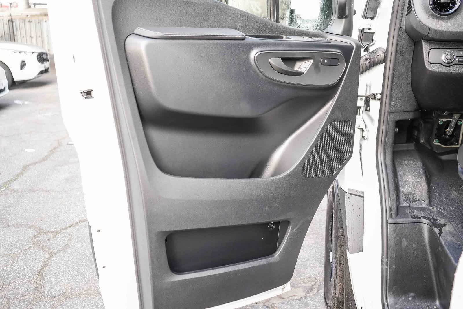 Thumbnail: 2026 Mercedes-Benz Sprinter - 19