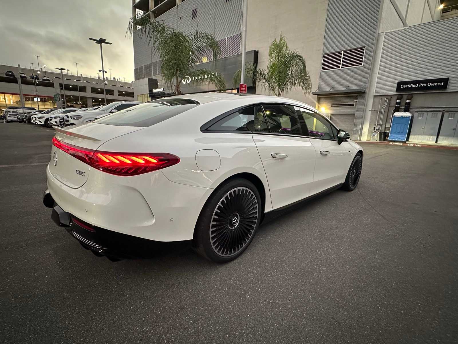 Thumbnail: 2023 Mercedes-Benz EQS - 4