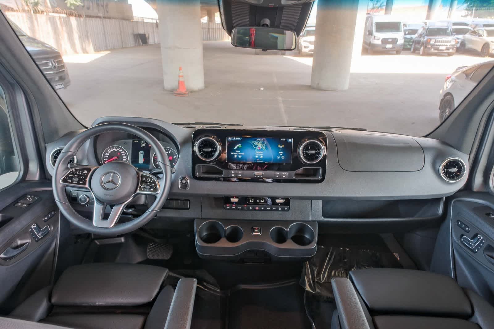 Thumbnail: 2024 Mercedes-Benz Sprinter - 13