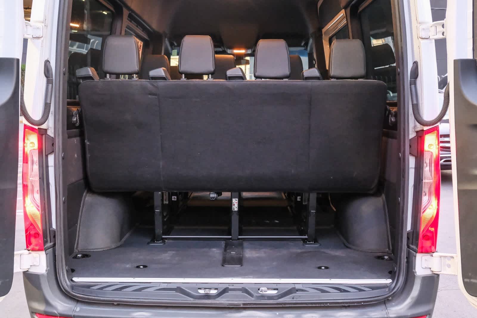 Thumbnail: 2021 Mercedes-Benz Sprinter - 29