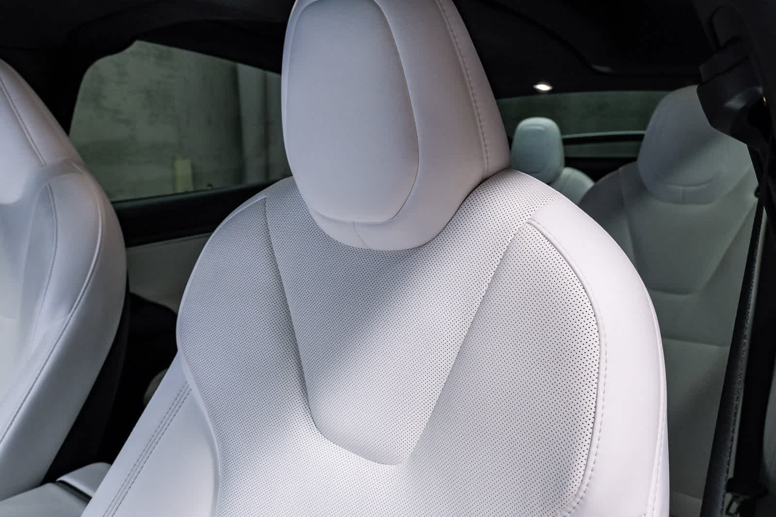 Thumbnail: 2023 Tesla Model X - 20