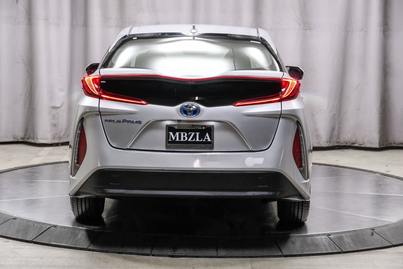 Thumbnail: 2017 Toyota Prius Prime - 3