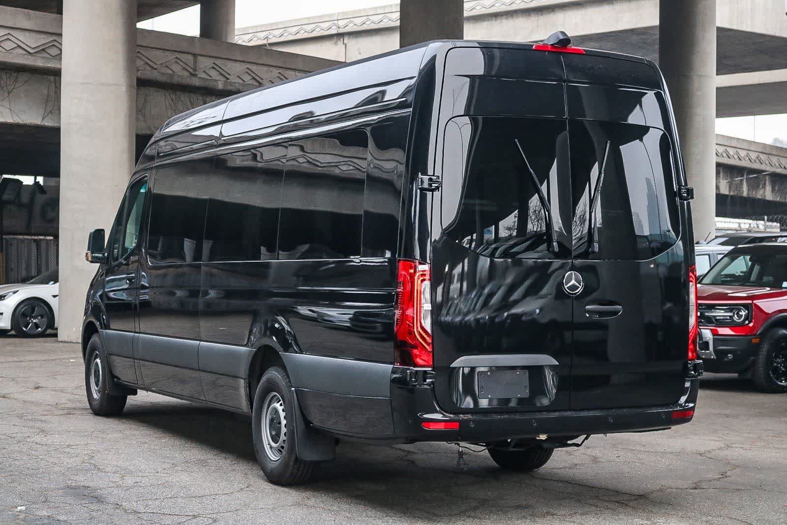 Thumbnail: 2024 Mercedes-Benz Sprinter - 8