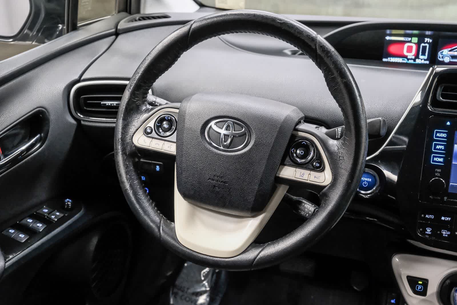 Thumbnail: 2017 Toyota Prius Prime - 16