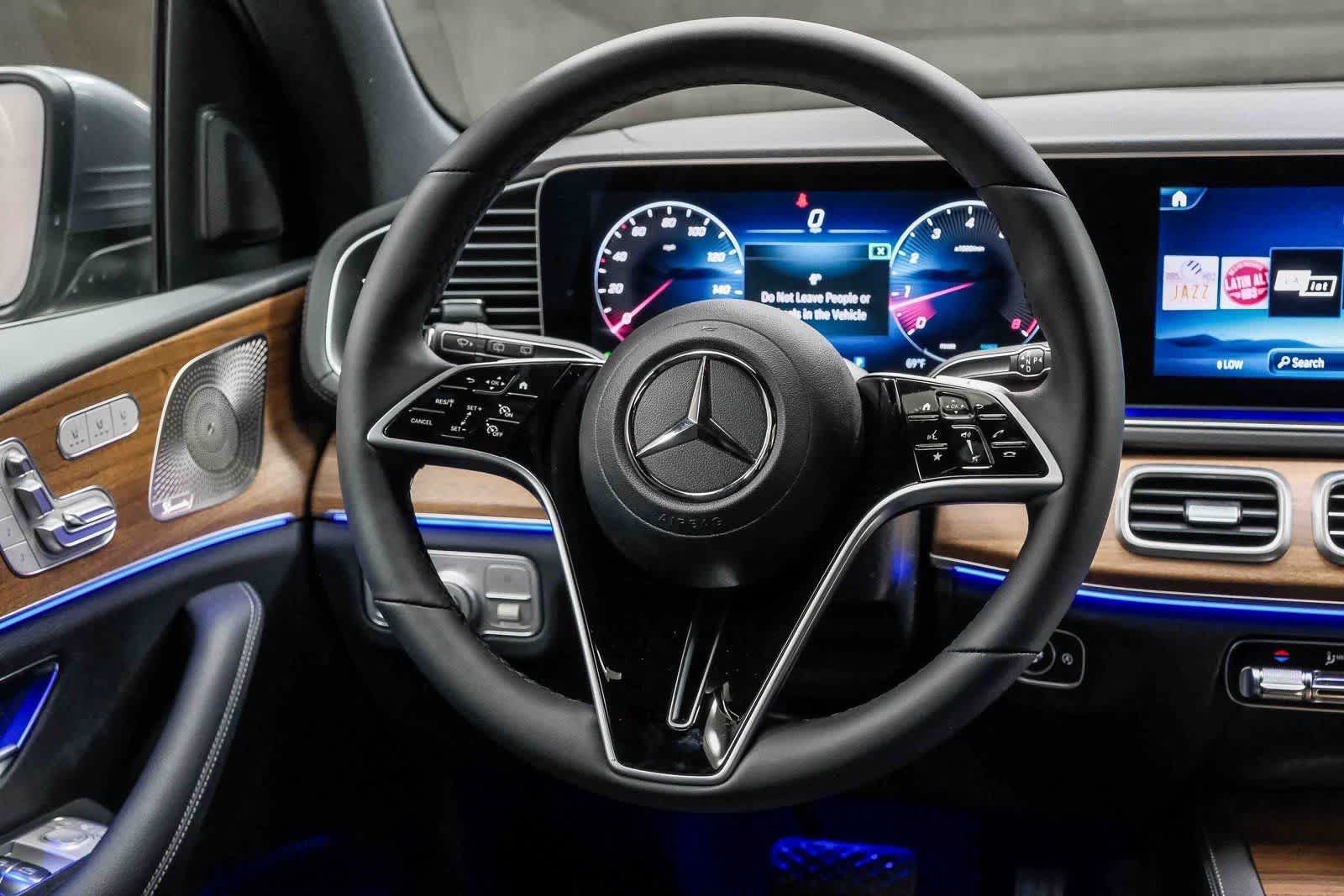 Thumbnail: 2026 Mercedes-Benz GLE - 16