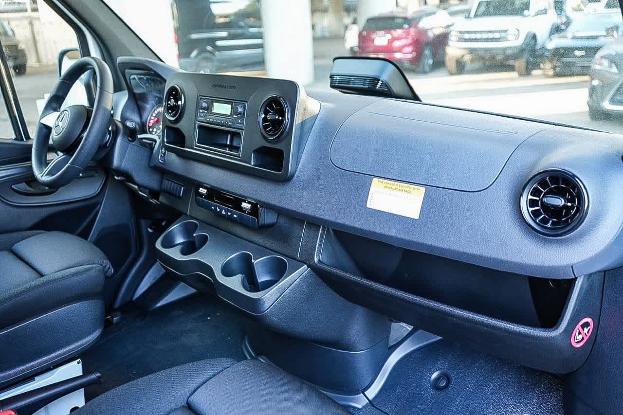 Thumbnail: 2026 Mercedes-Benz Sprinter - 13