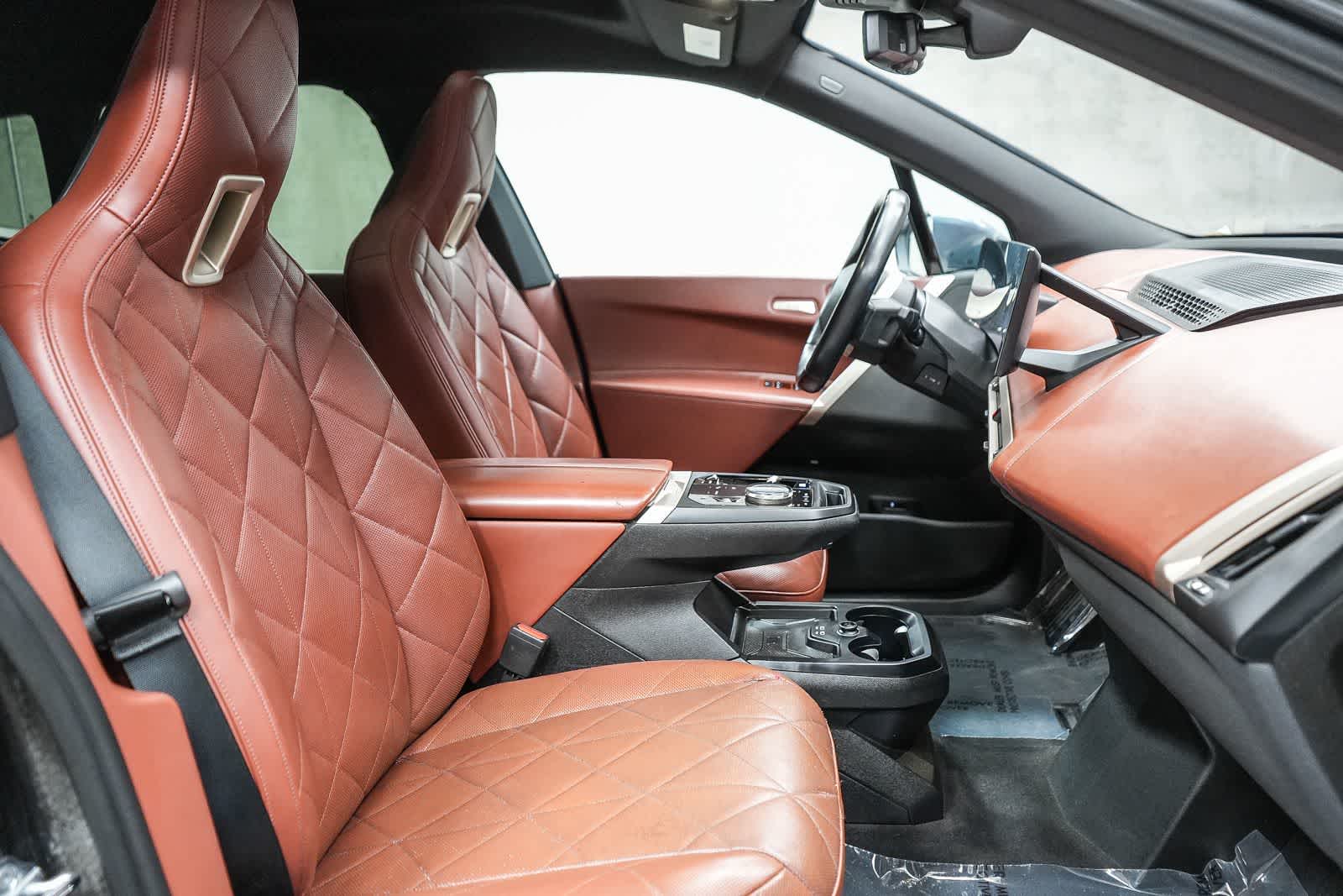 Thumbnail: 2023 BMW iX - 17