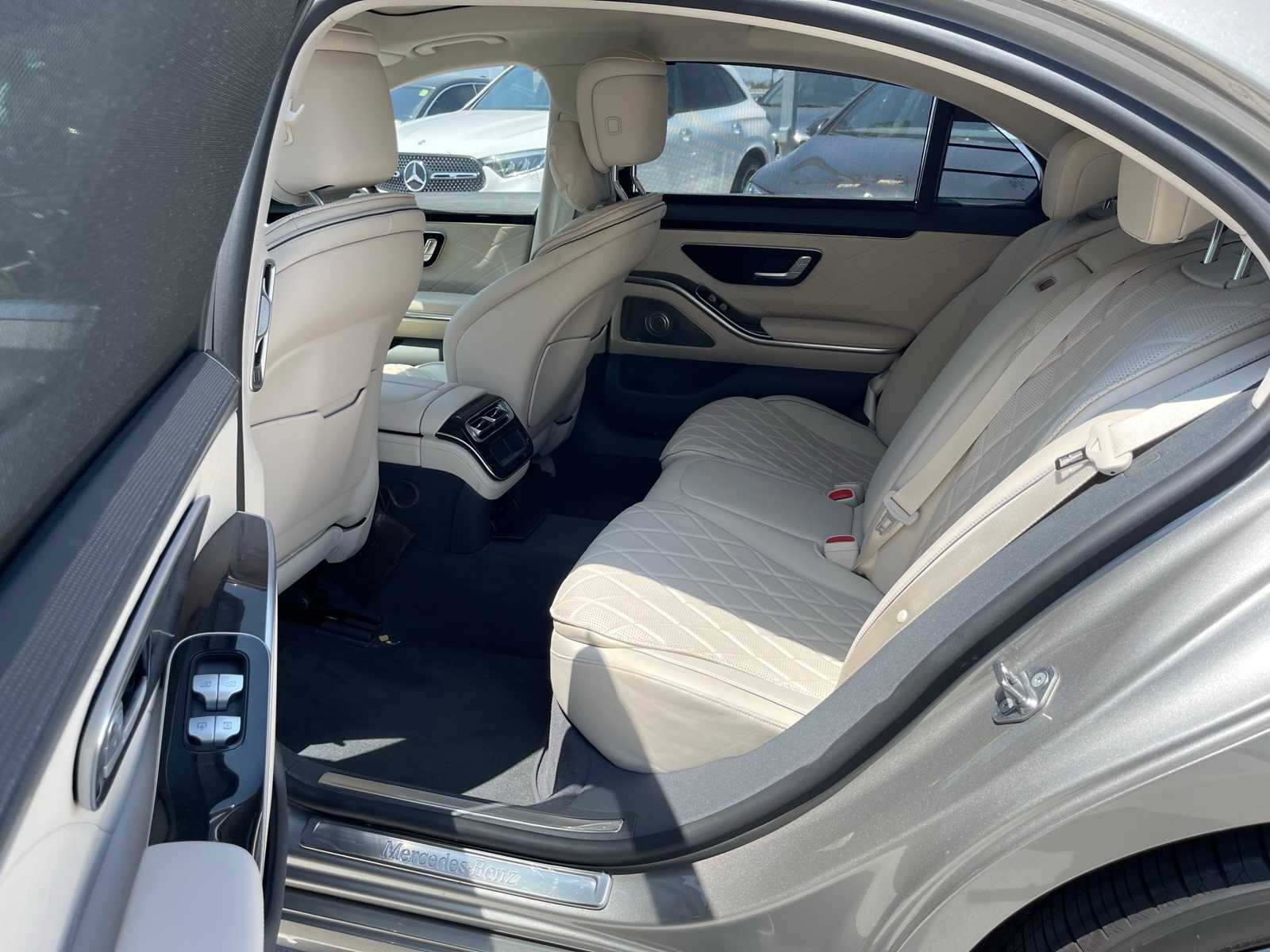 Thumbnail: 2021 Mercedes-Benz S-Class - 6