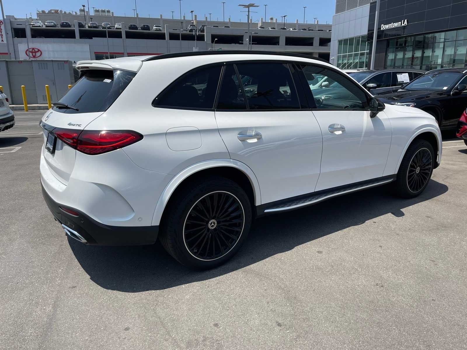 Thumbnail: 2023 Mercedes-Benz GLC - 3