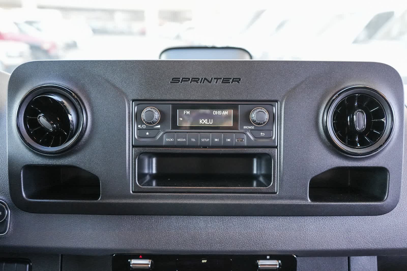 Thumbnail: 2025 Mercedes-Benz Sprinter - 14