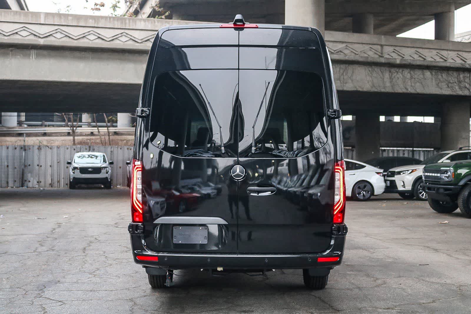 Thumbnail: 2024 Mercedes-Benz Sprinter - 7