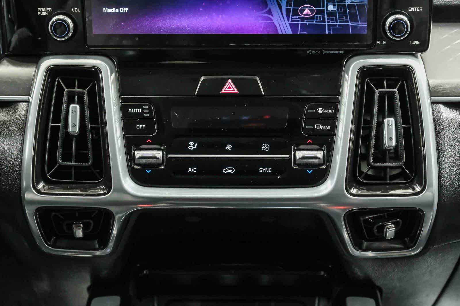 Thumbnail: 2023 Kia Sorento - 15