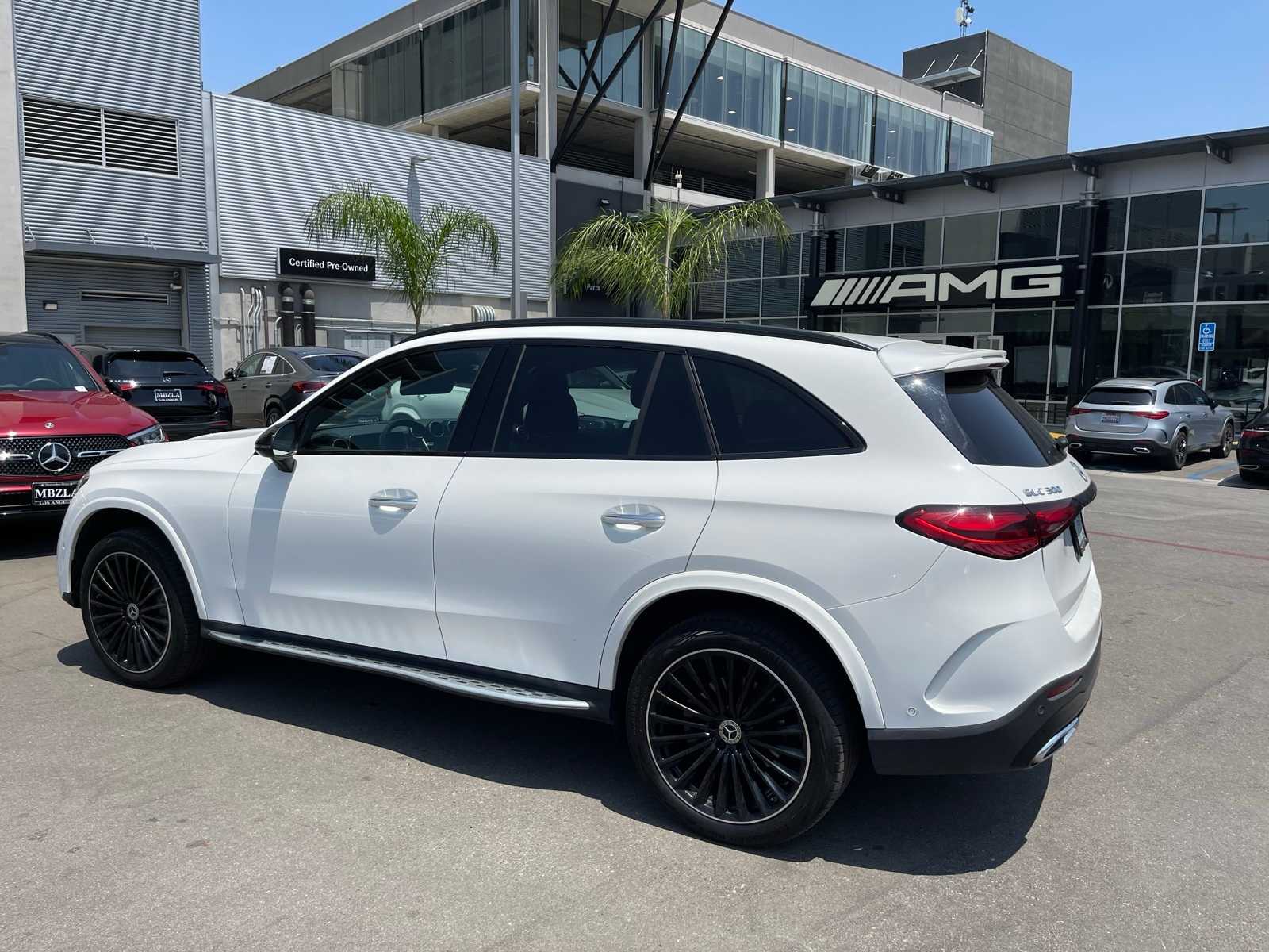Thumbnail: 2023 Mercedes-Benz GLC - 2