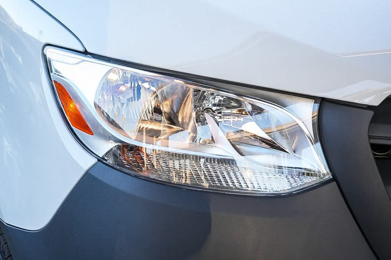 Thumbnail: 2026 Mercedes-Benz Sprinter - 4