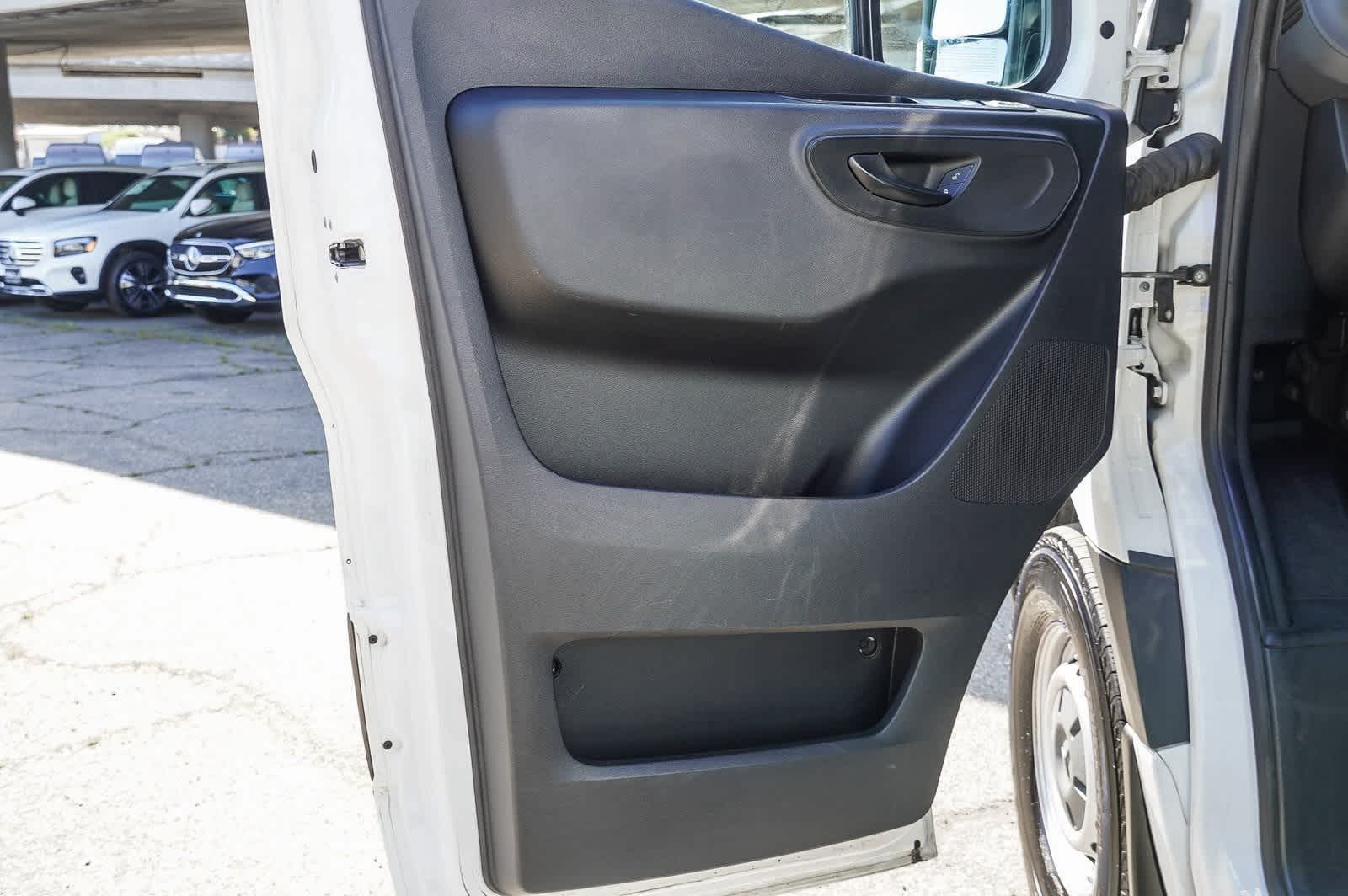 Thumbnail: 2019 Mercedes-Benz Sprinter - 19