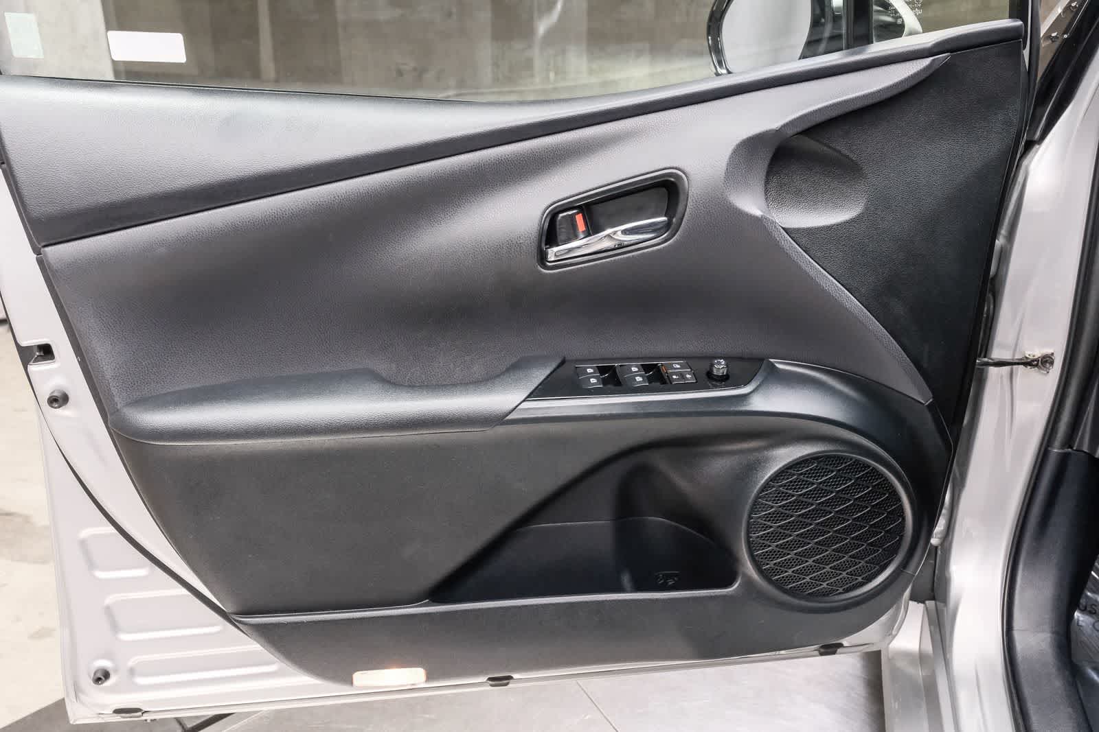 Thumbnail: 2017 Toyota Prius Prime - 22