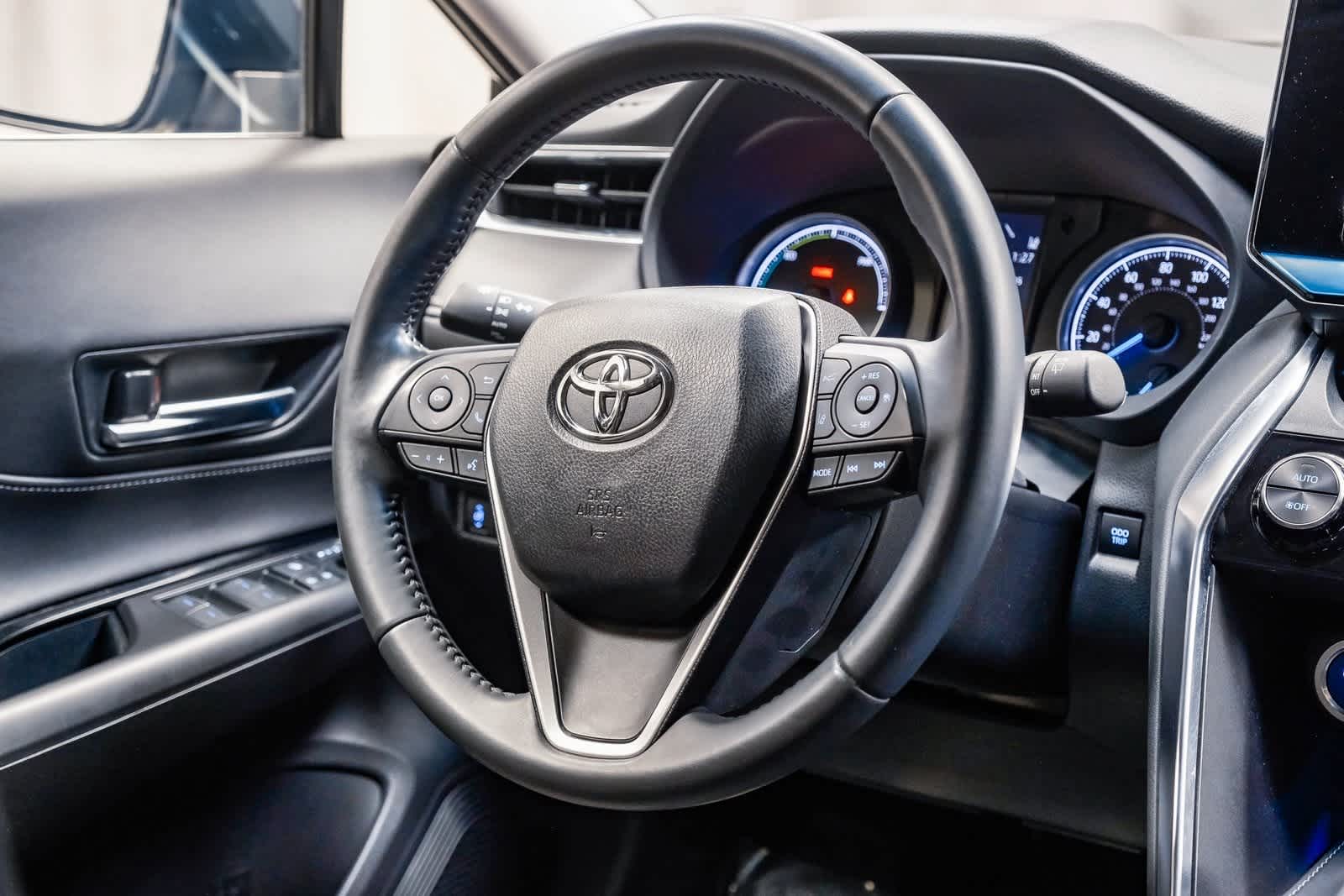 Thumbnail: 2021 Toyota Venza - 12