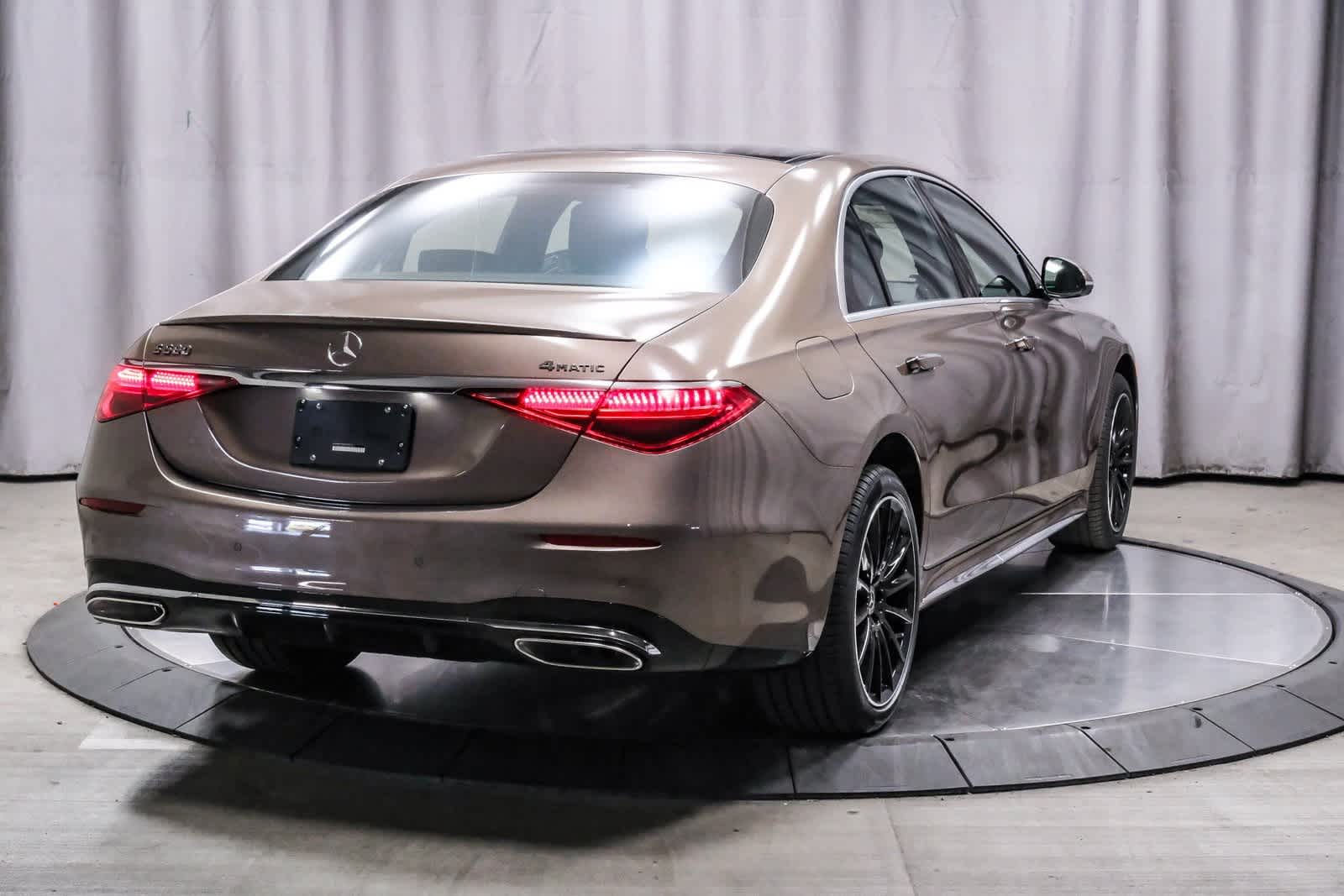 Thumbnail: 2026 Mercedes-Benz S-Class - 4