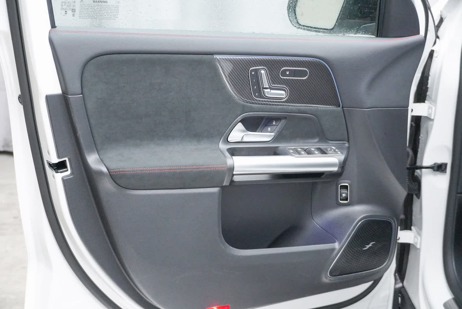 Thumbnail: 2025 Mercedes-Benz GLA - 21