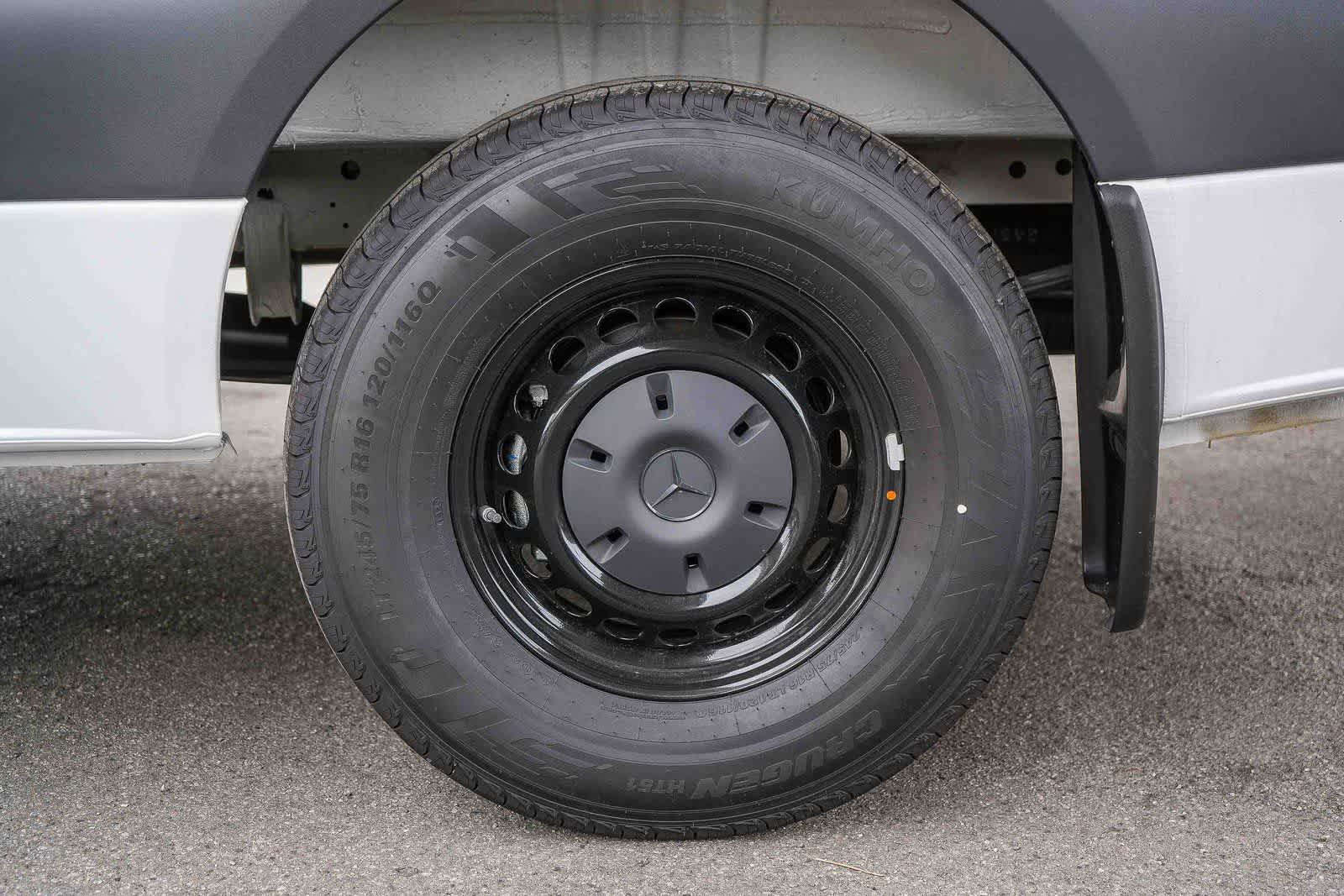 Thumbnail: 2026 Mercedes-Benz Sprinter - 9