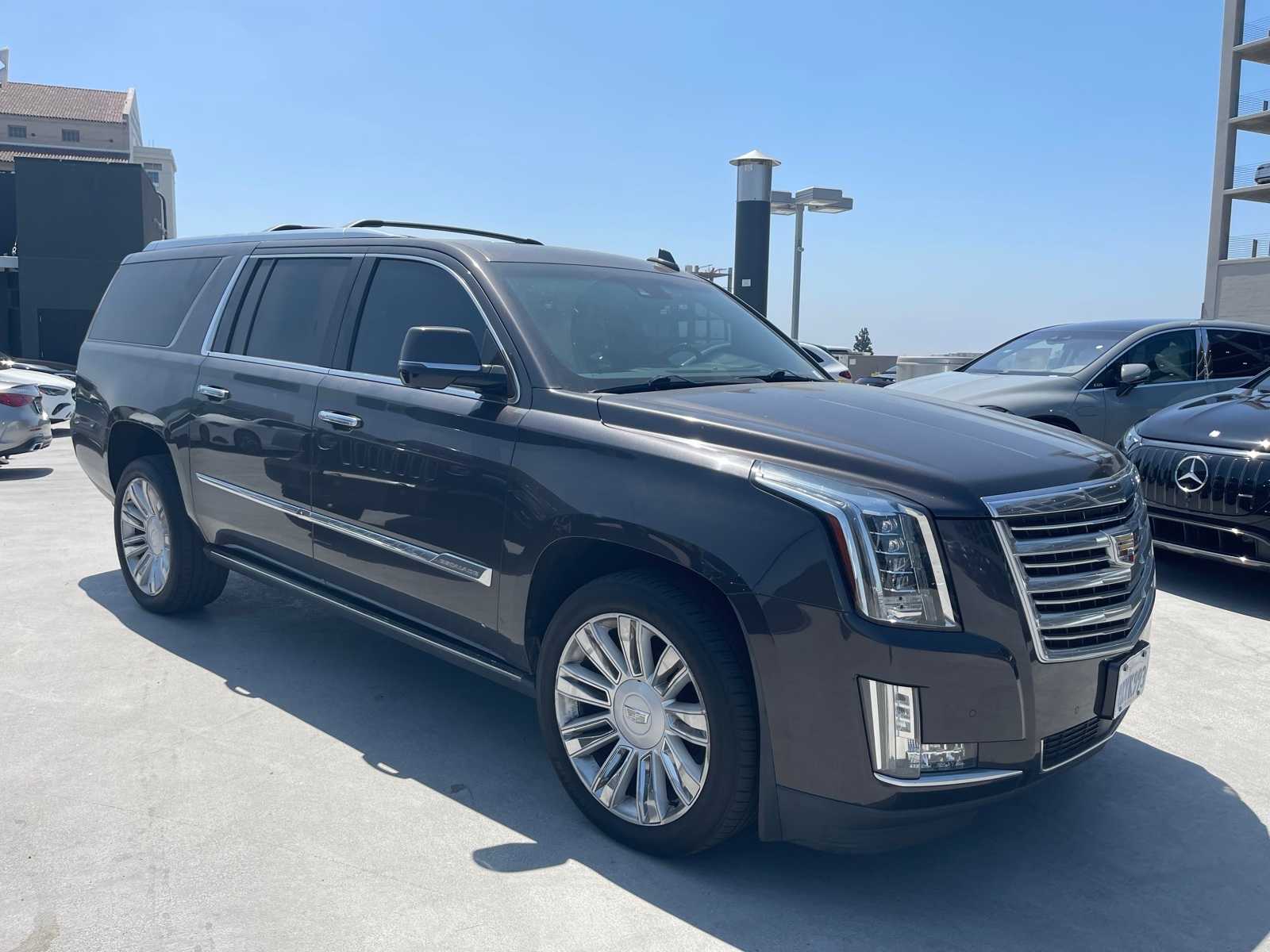 Thumbnail: 2016 Cadillac Escalade - 4