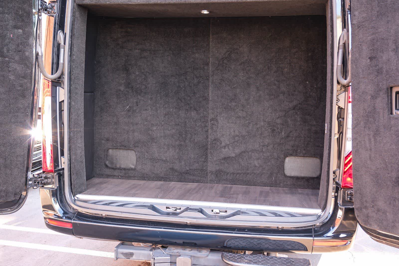 Thumbnail: 2023 Mercedes-Benz Sprinter - 19