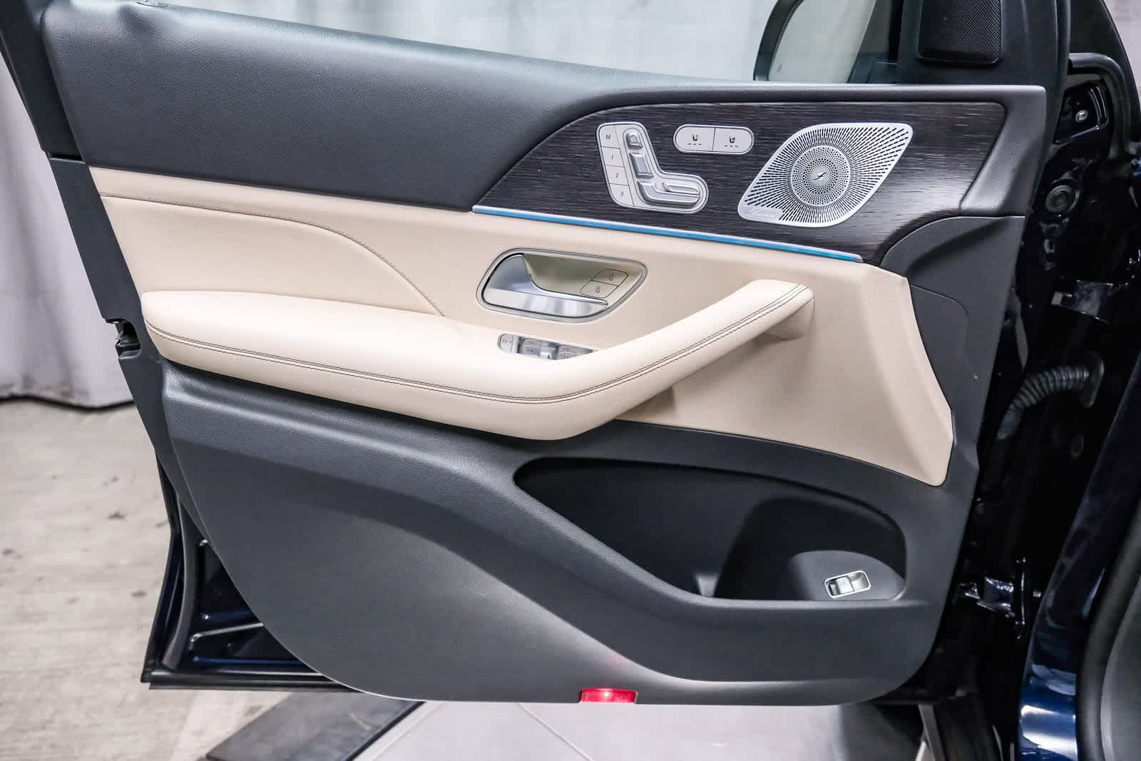 Thumbnail: 2020 Mercedes-Benz GLE - 22