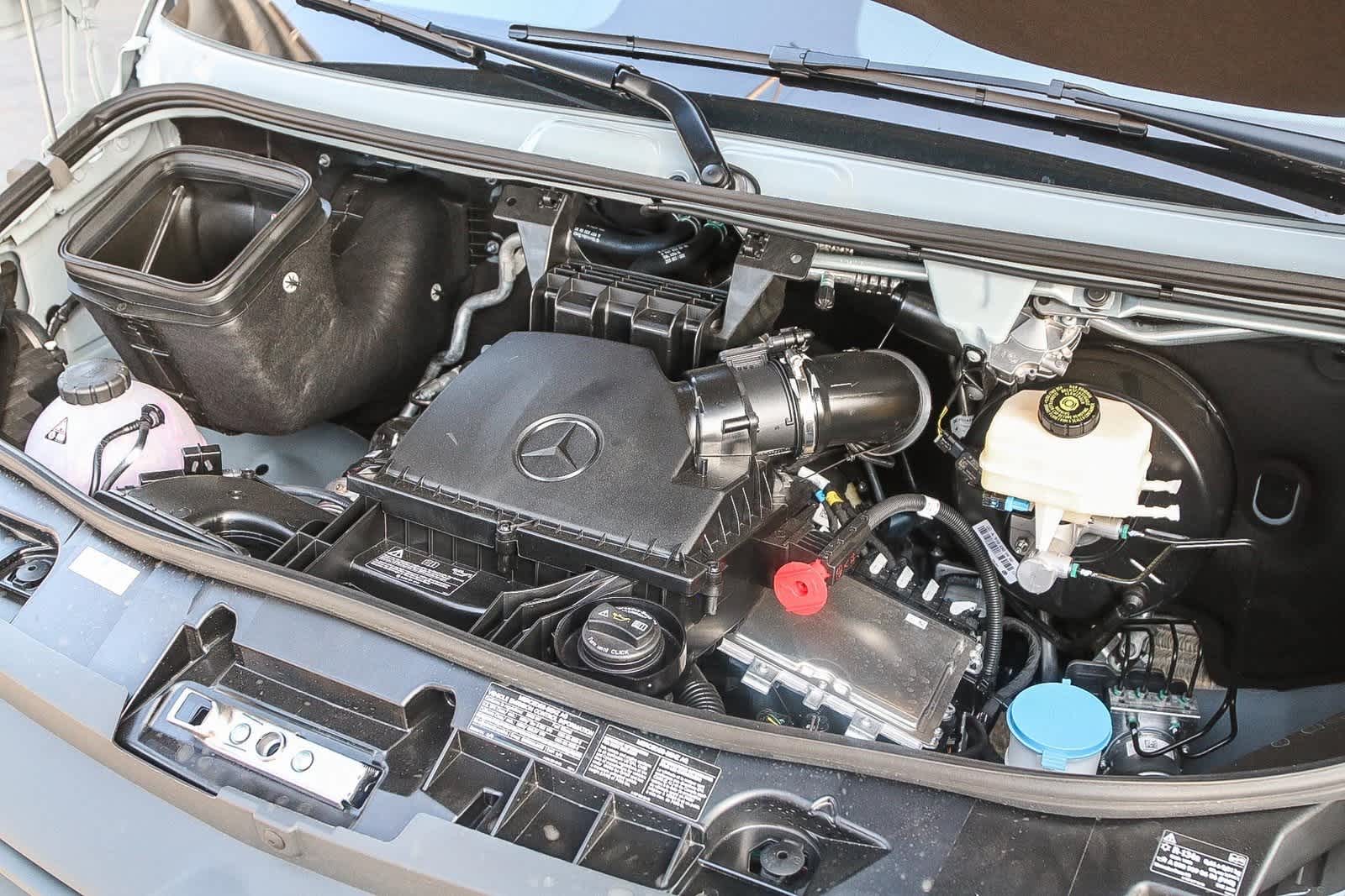 Thumbnail: 2025 Mercedes-Benz Sprinter - 25