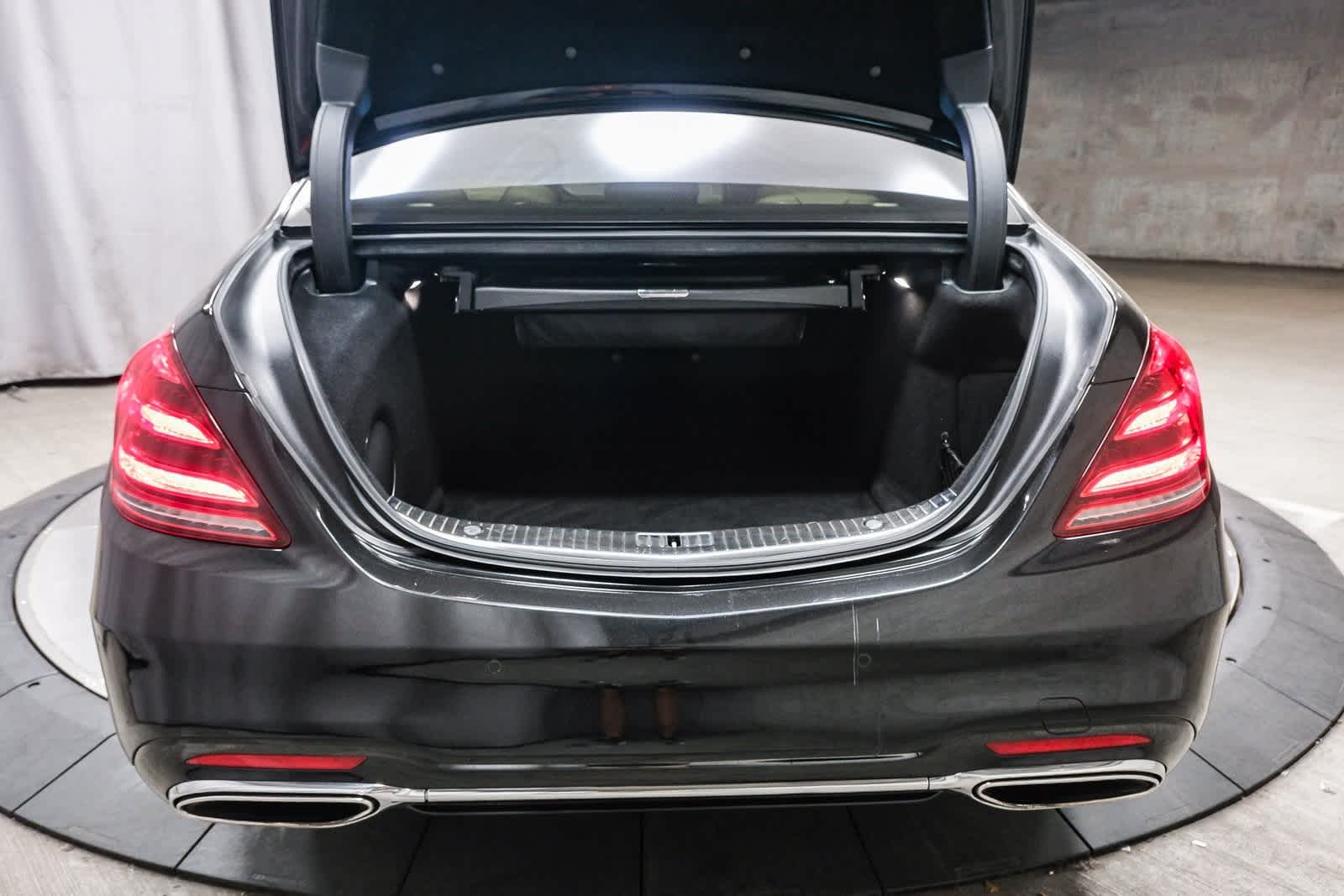 Thumbnail: 2018 Mercedes-Benz S-Class - 28