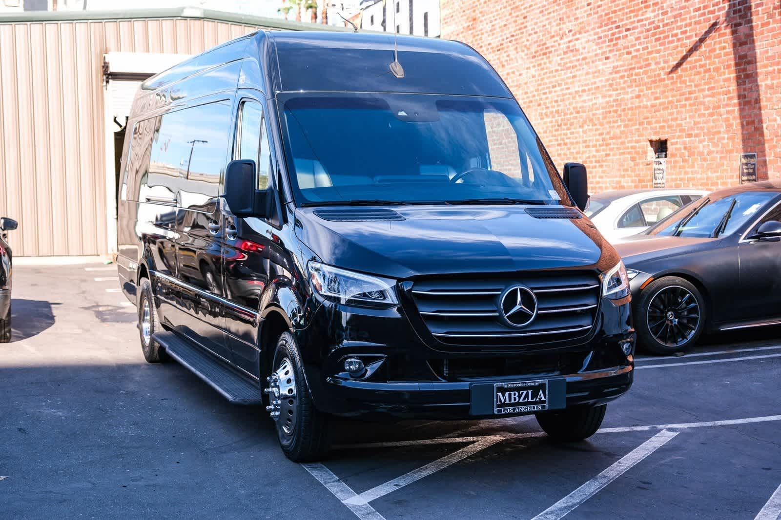 Thumbnail: 2023 Mercedes-Benz Sprinter - 4