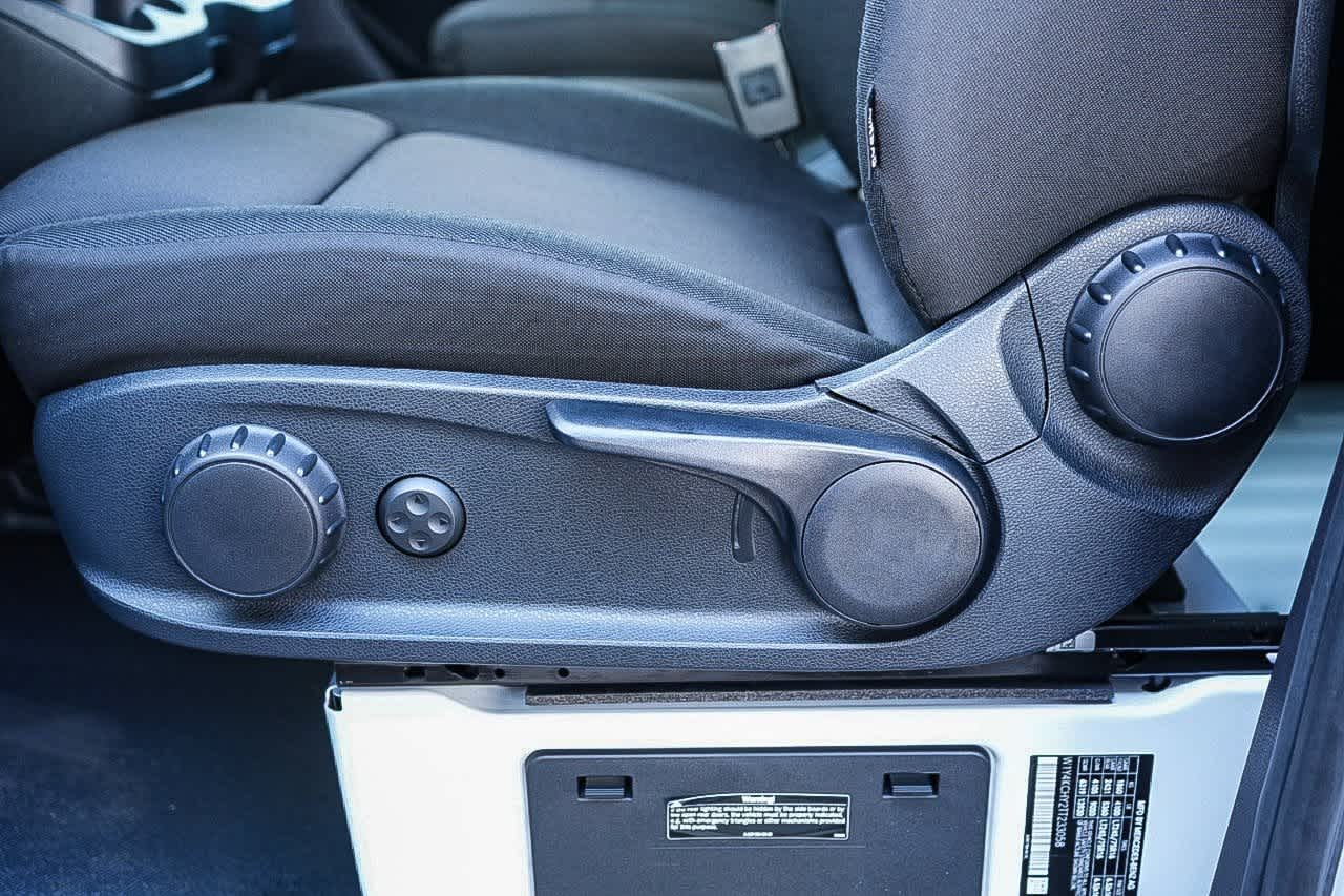 Thumbnail: 2026 Mercedes-Benz Sprinter - 18