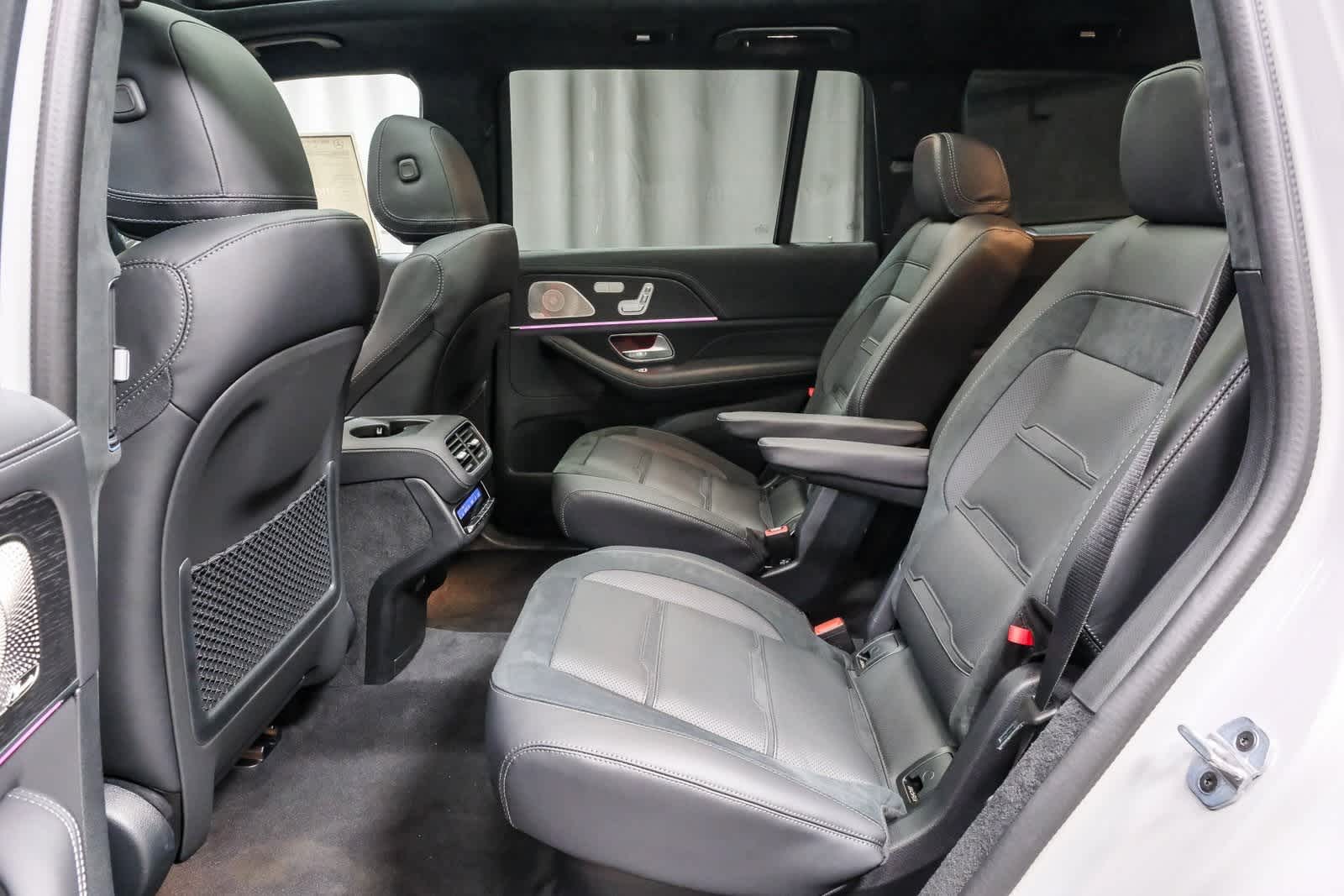 Thumbnail: 2026 Mercedes-Benz GL-Class - 19