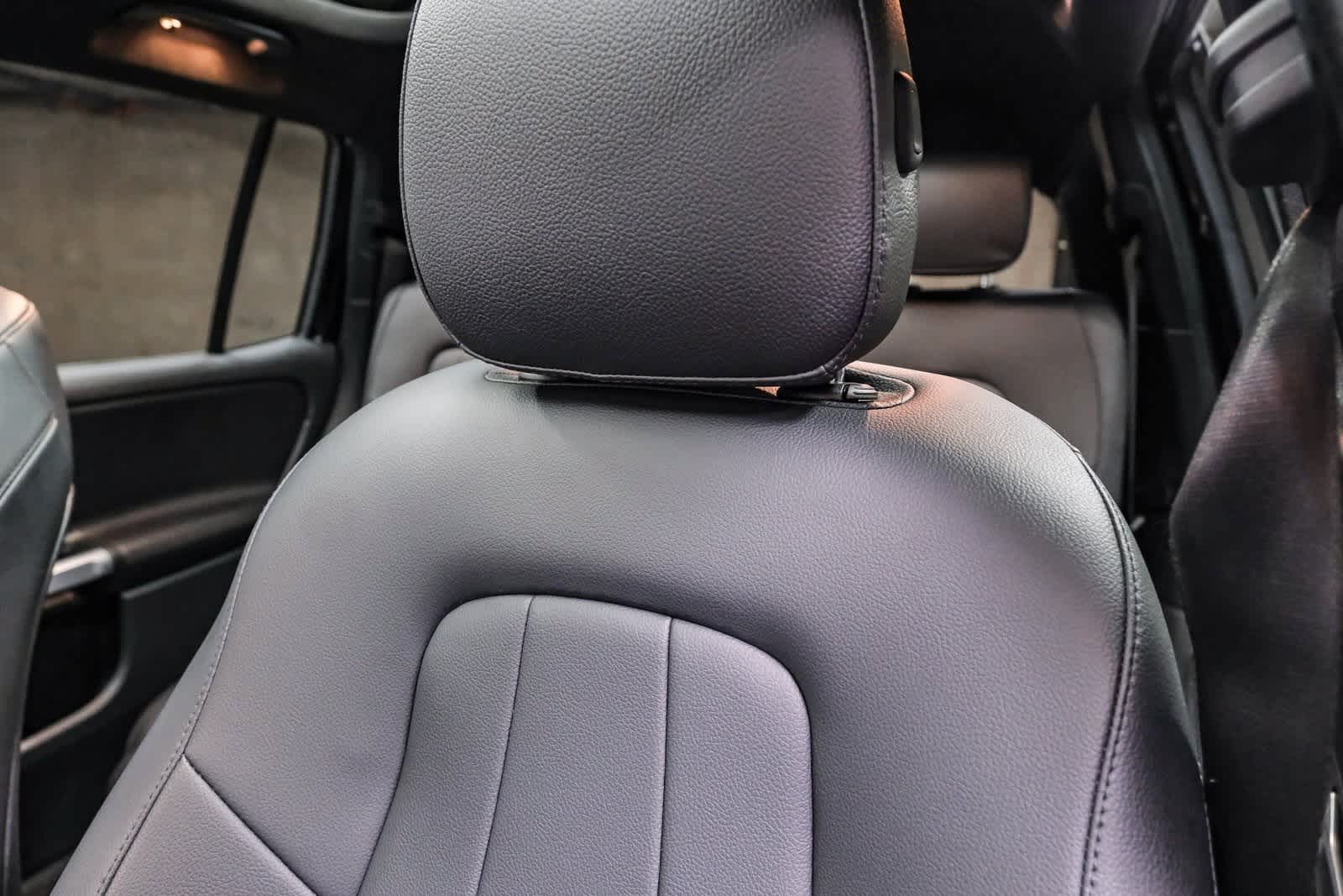 Thumbnail: 2023 Mercedes-Benz GLB - 21