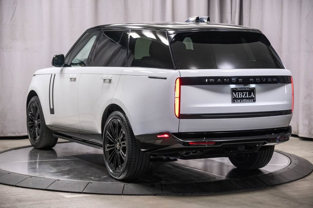 Used 2024 Land Rover Range Rover P530 SE SUV