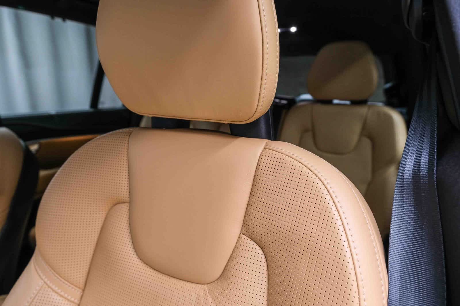 Thumbnail: 2021 Volvo XC90 - 20