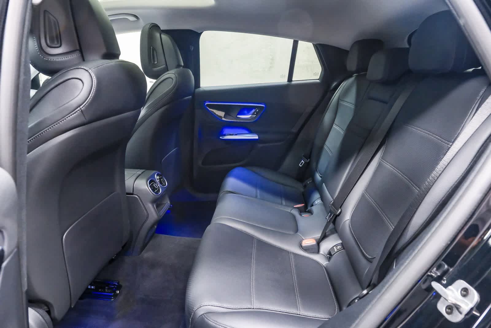 Thumbnail: 2025 Mercedes-Benz GLC - 18