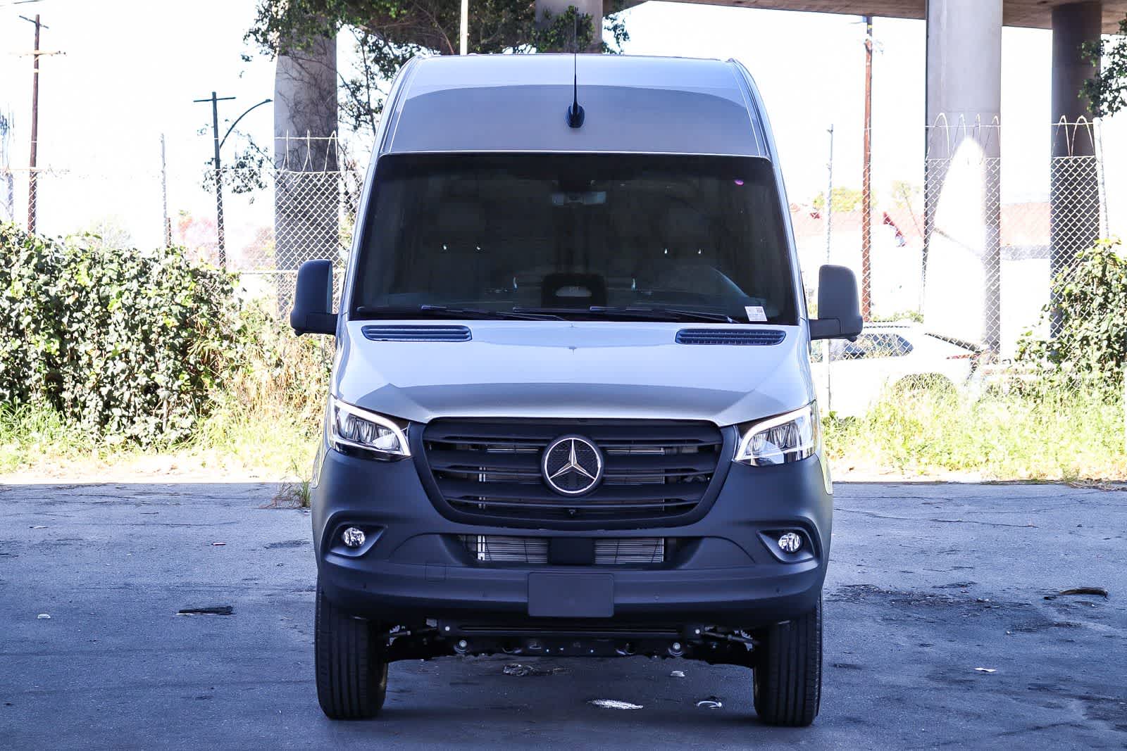 Thumbnail: 2026 Mercedes-Benz Sprinter - 2