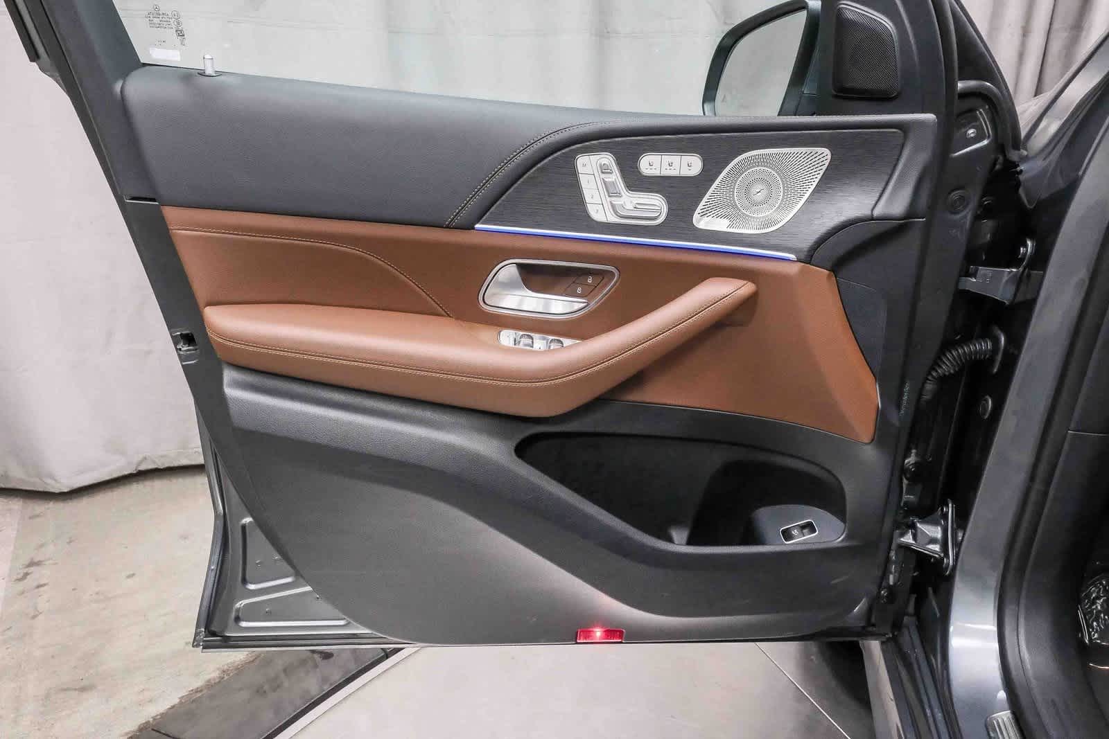 Thumbnail: 2025 Mercedes-Benz GLE - 23