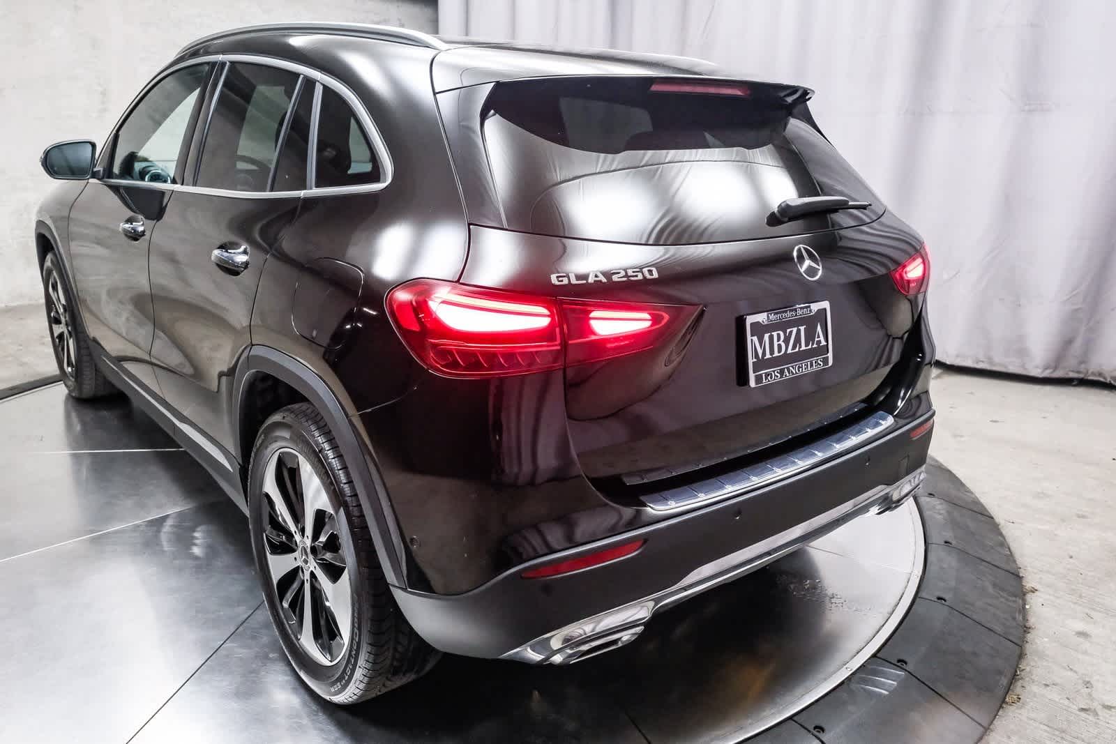 Thumbnail: 2025 Mercedes-Benz GLA - 8