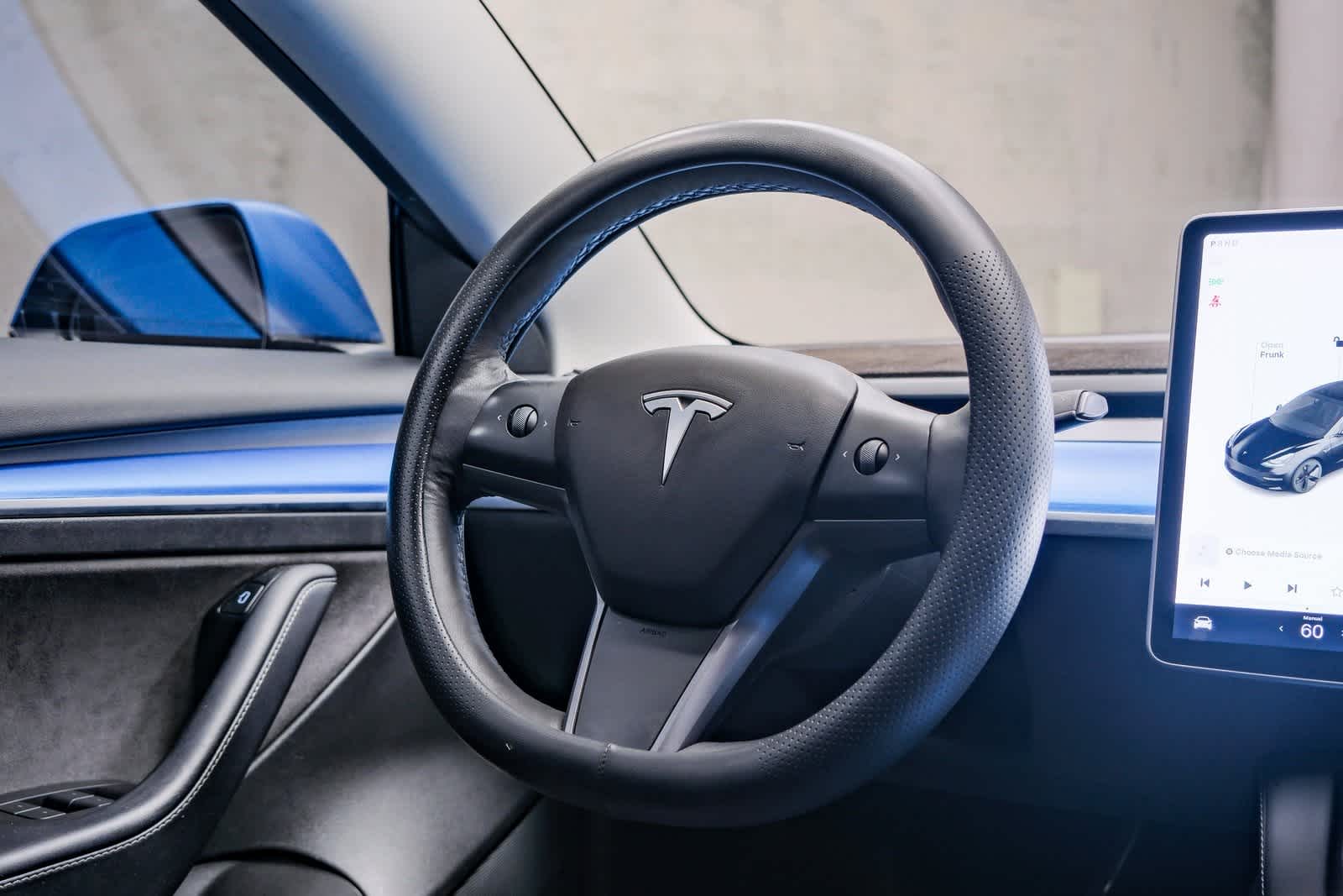 Thumbnail: 2021 Tesla Model 3 - 14