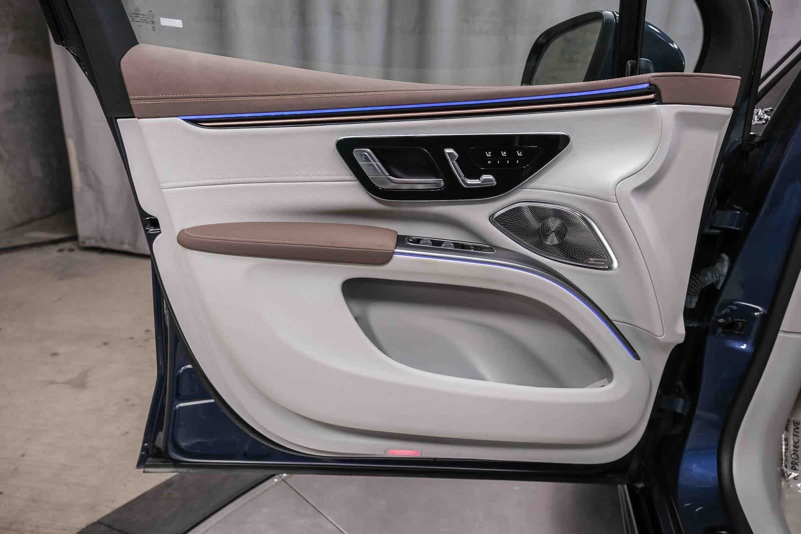 Thumbnail: 2023 Mercedes-Benz EQS - 15