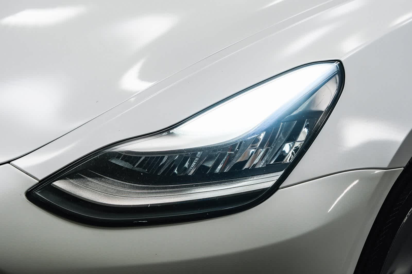 Thumbnail: 2020 Tesla Model 3 - 10