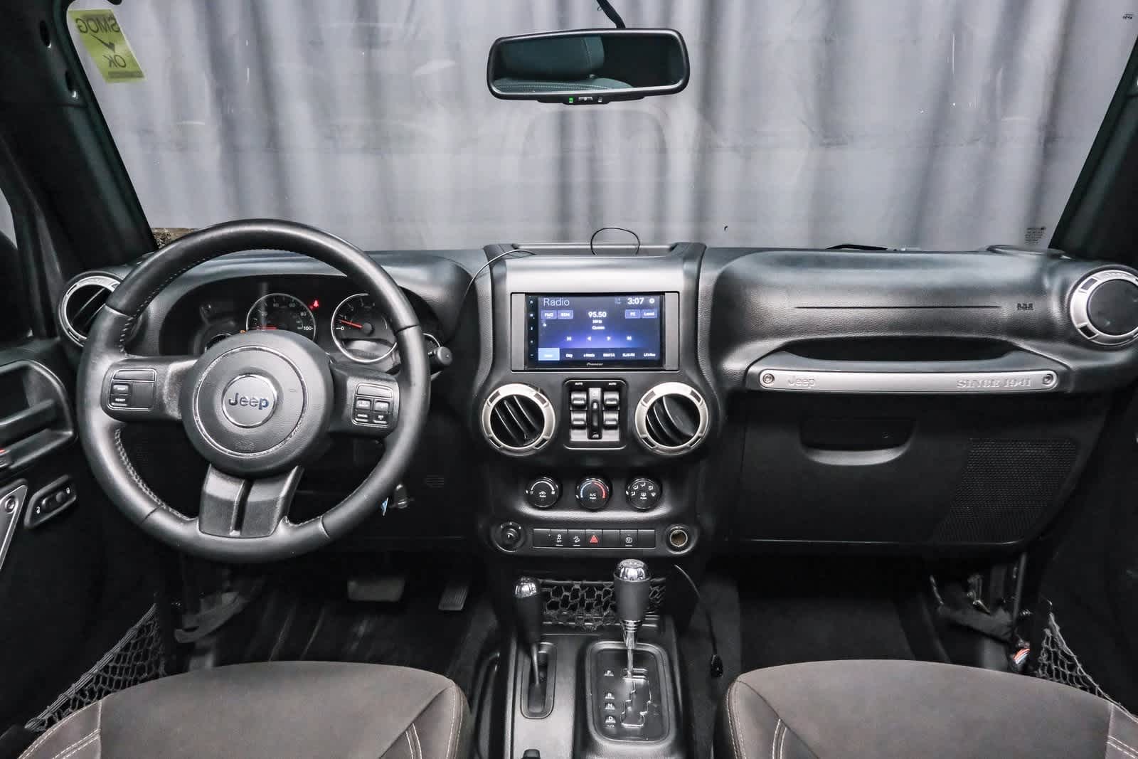 Thumbnail: 2018 Jeep Wrangler - 12