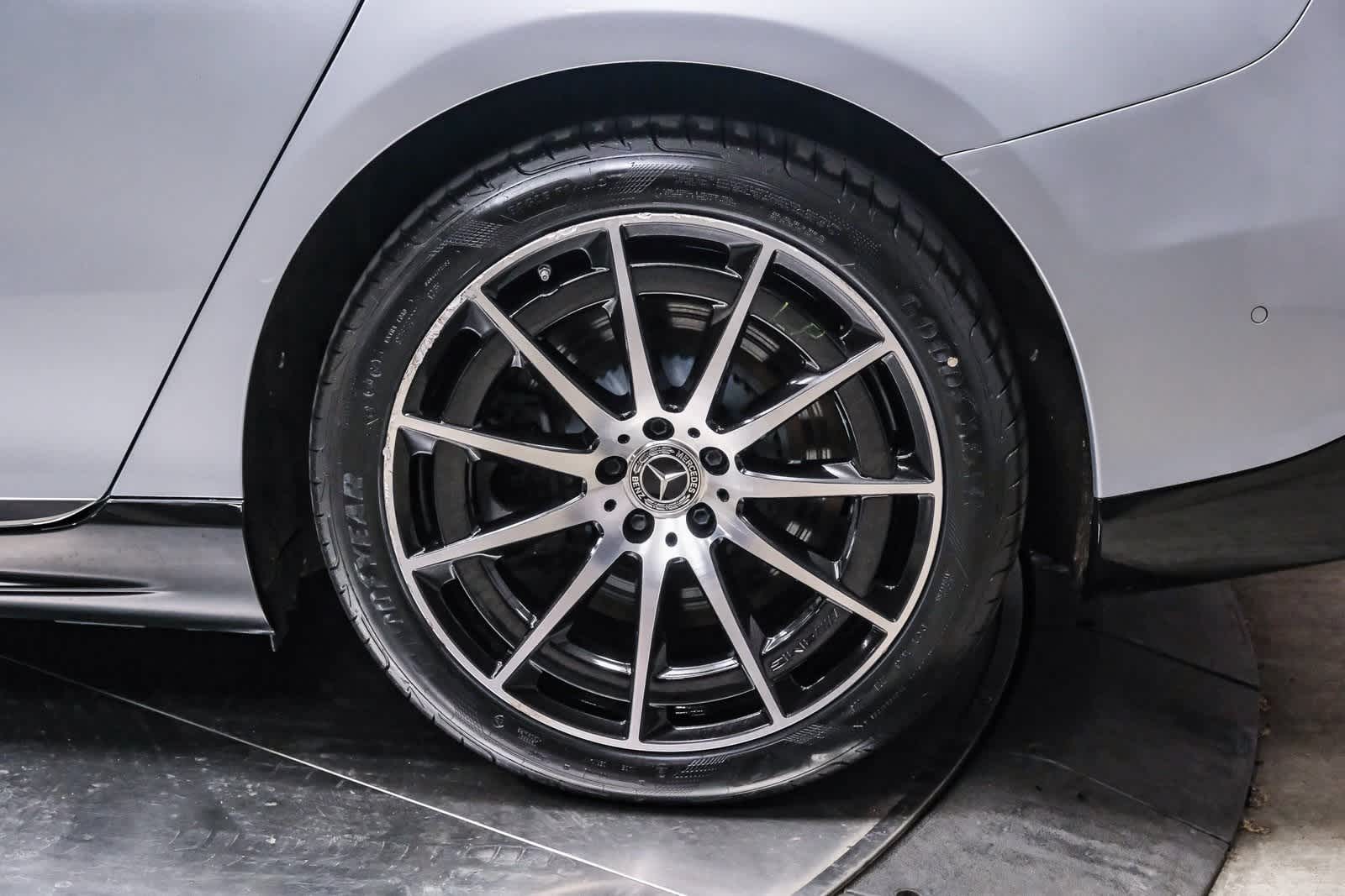 Thumbnail: 2022 Mercedes-Benz EQS - 9