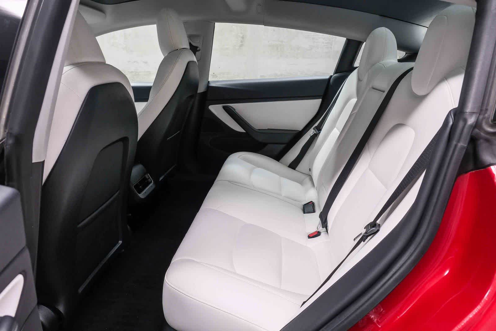 Thumbnail: 2021 Tesla Model 3 - 14