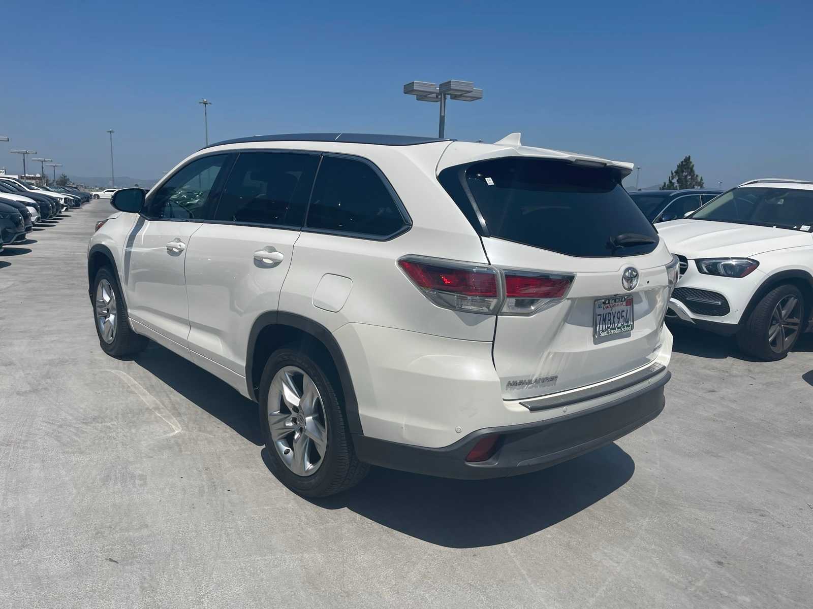 Thumbnail: 2015 Toyota Highlander - 4