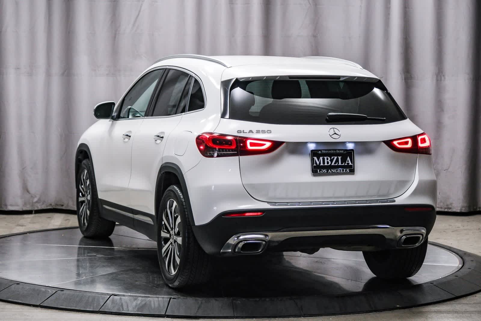 Thumbnail: 2022 Mercedes-Benz GLA - 2