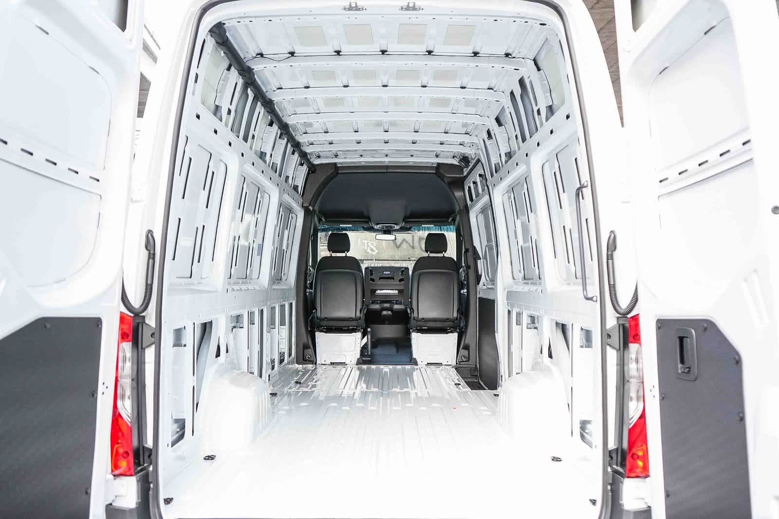 Thumbnail: 2026 Mercedes-Benz Sprinter - 23