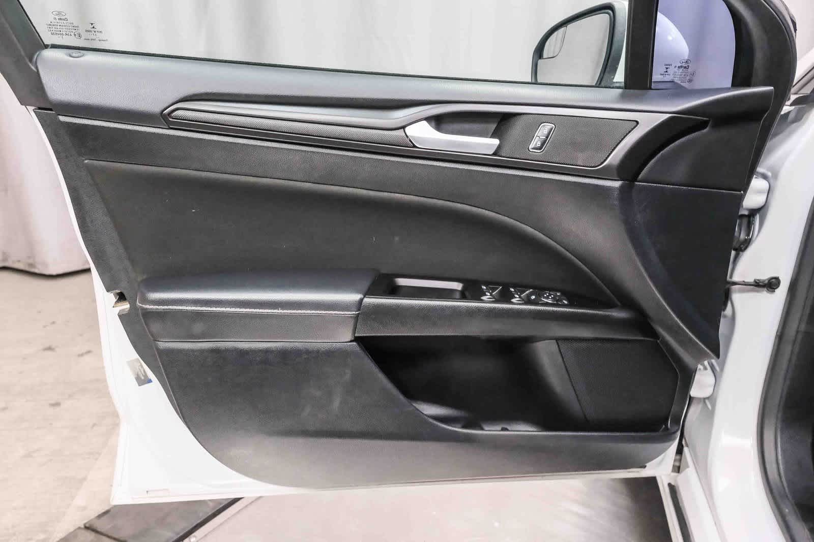 Thumbnail: 2018 Ford Fusion - 23